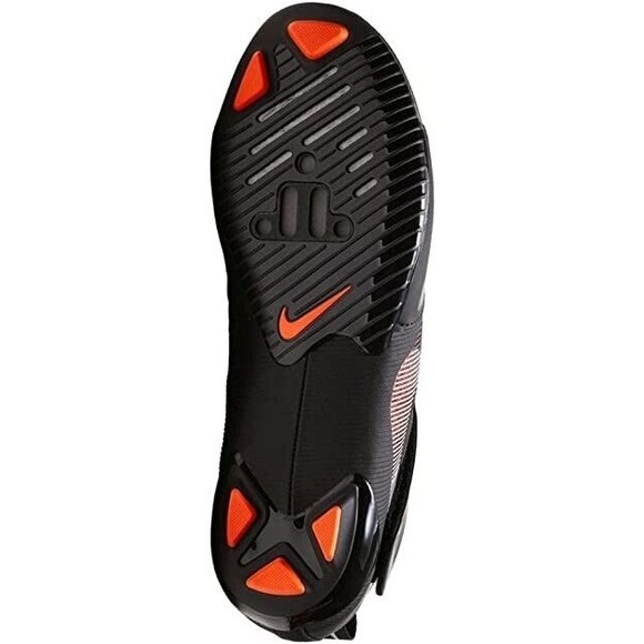 Athletic_Shoes